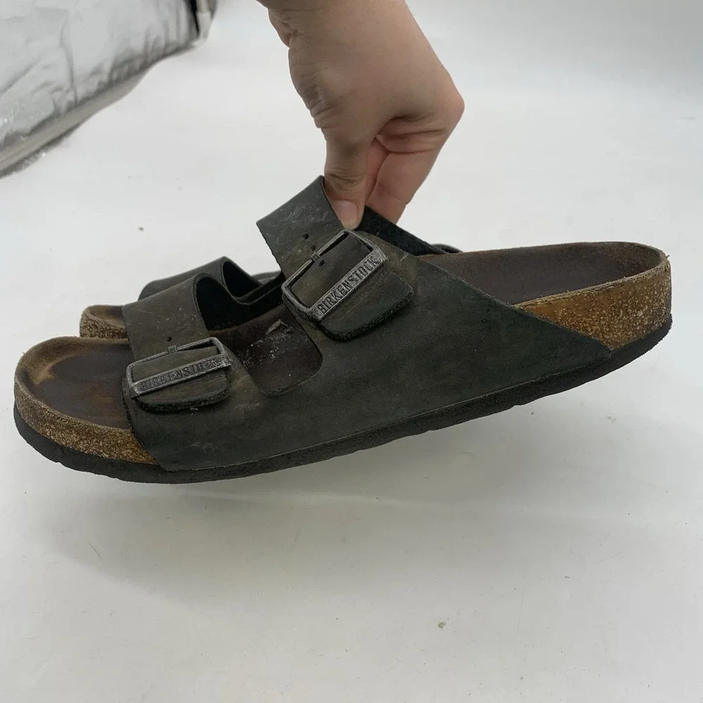 Birkenstock Sandals Womens 9 Mens 7 Brown Leather Comfortable Footbed Slides 260